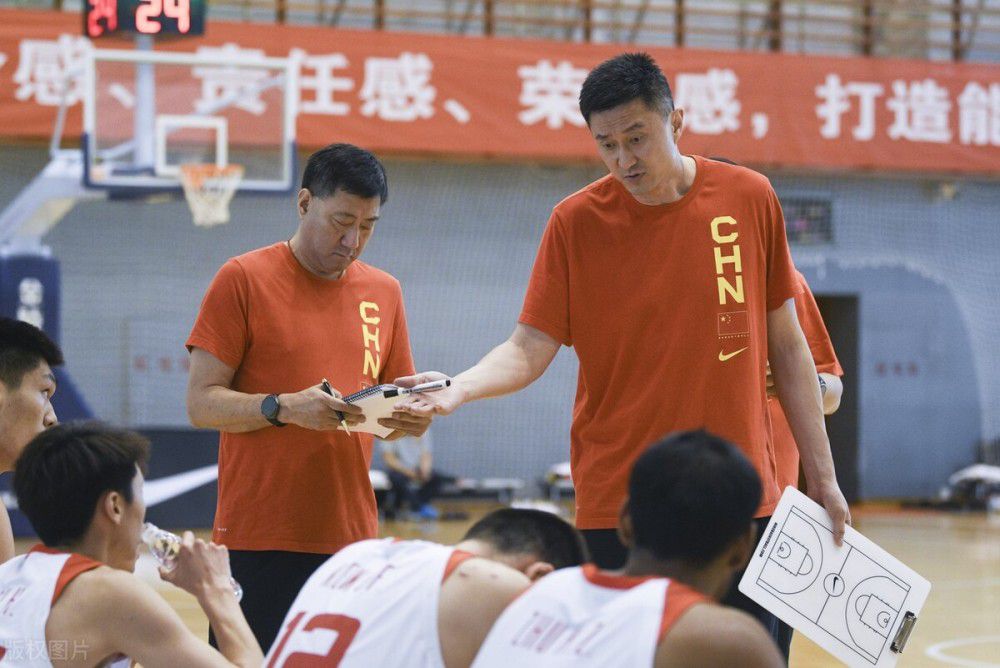 我希望我们不会重蹈上赛季的覆辙，当时我们击败了萨尔茨堡、皇家社会和勒沃库森，对于一项赛事来说仿佛就是狂野的西部一般。